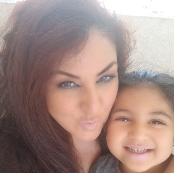 My Live Listing 🌹🌹🌹 - Picture 8 of 10